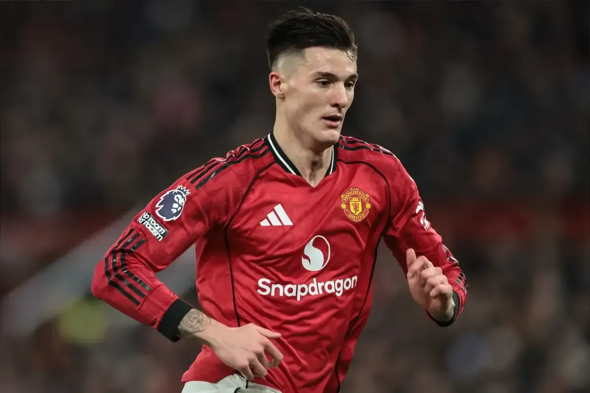 Man Utd take on PSG in Gothenburg - live text